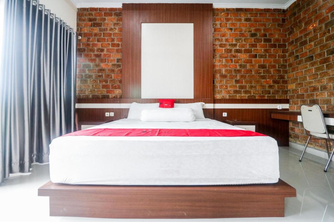 מדאן Reddoorz Plus Near Kualanamu Airport מראה חיצוני תמונה