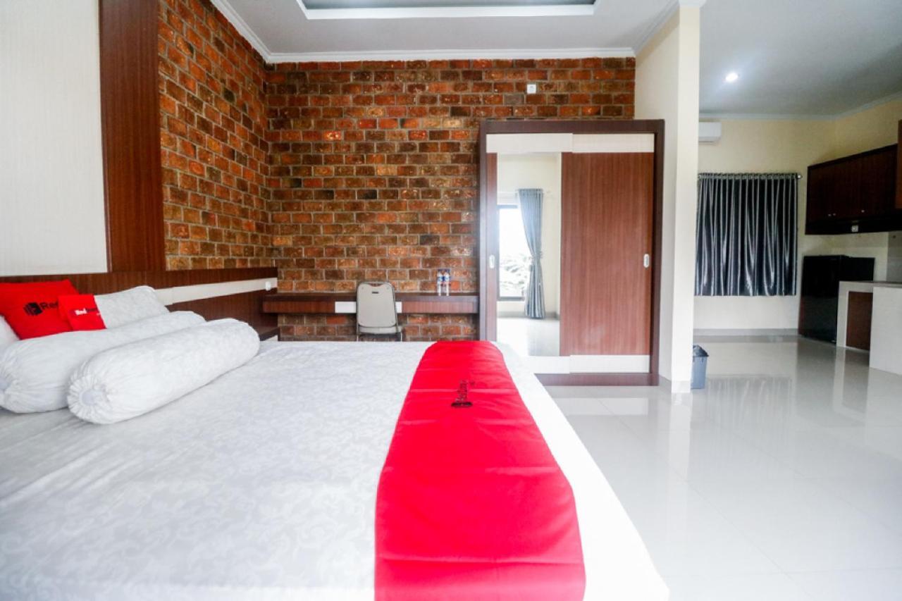 מדאן Reddoorz Plus Near Kualanamu Airport מראה חיצוני תמונה